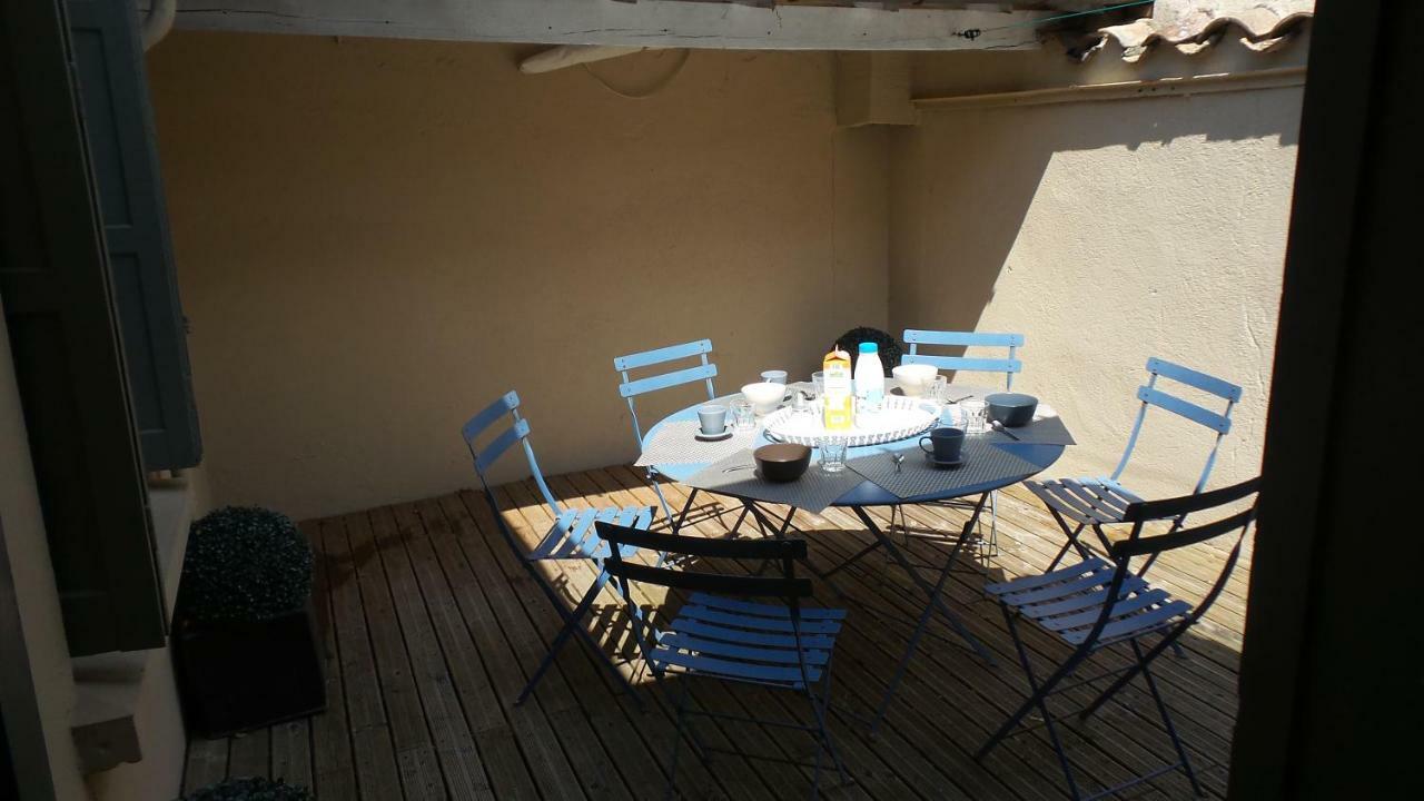 spacieux logement face à la Cité Médievale Carcassonne Extérieur photo