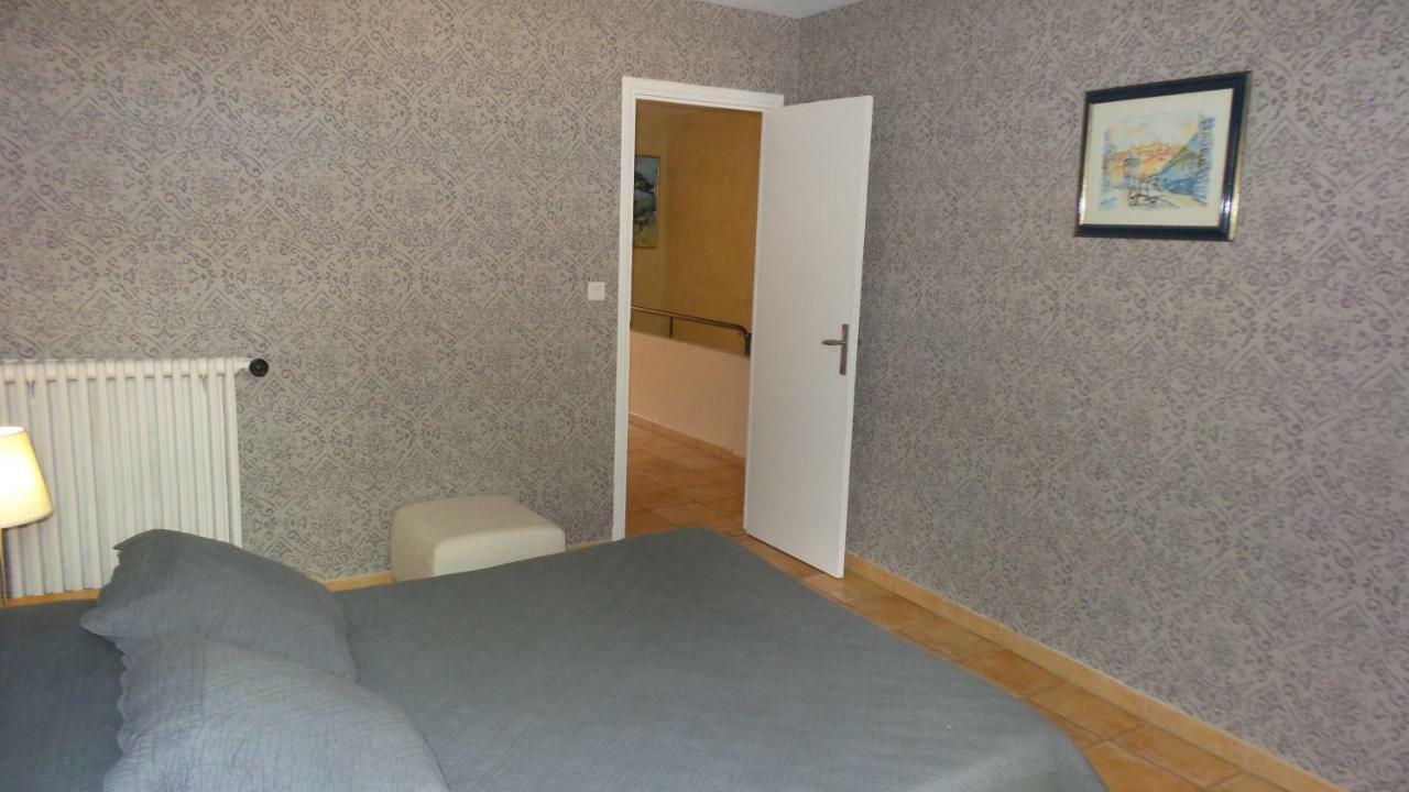 spacieux logement face à la Cité Médievale Carcassonne Extérieur photo